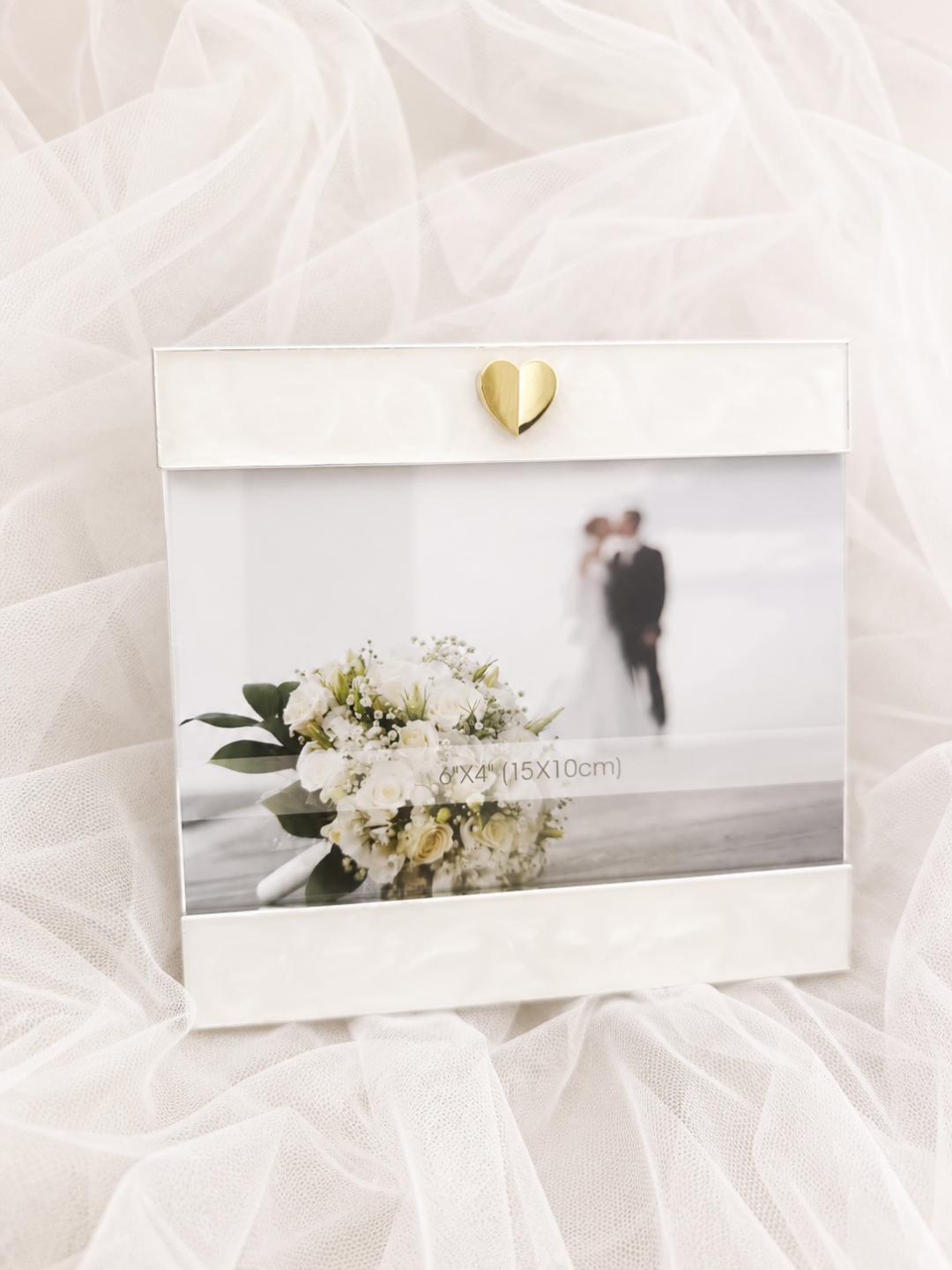 Bilderrahmen mit Herz gold 15x10cm Gilde