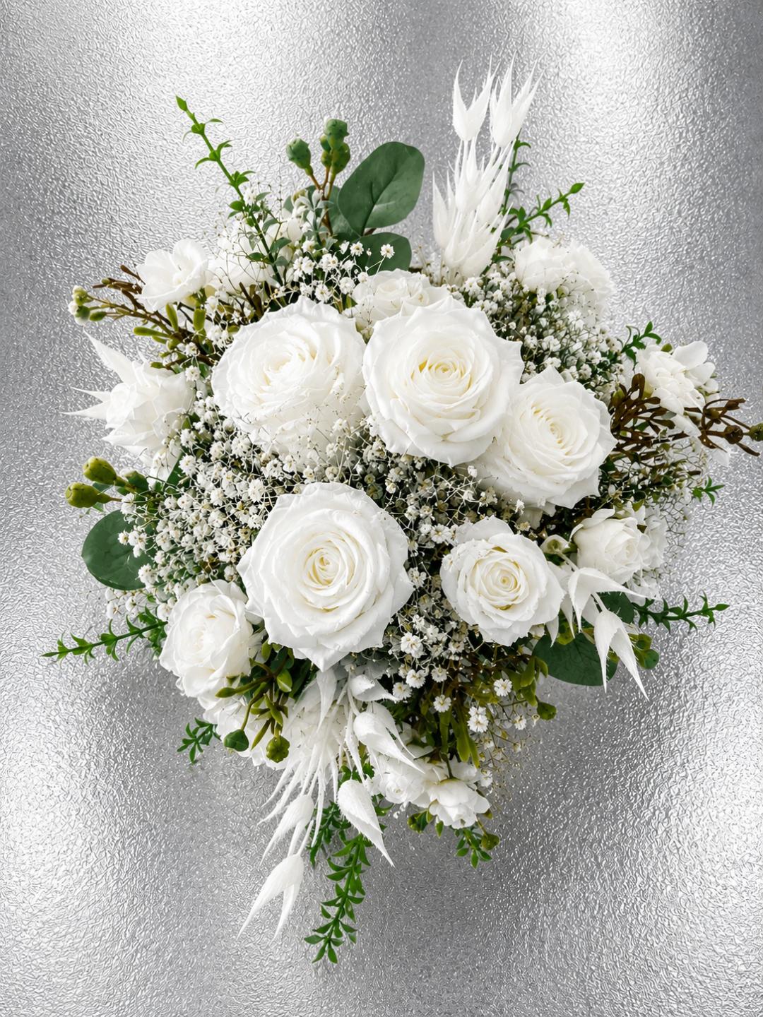 Blumenstrauß mit echten haltbaren Rosen